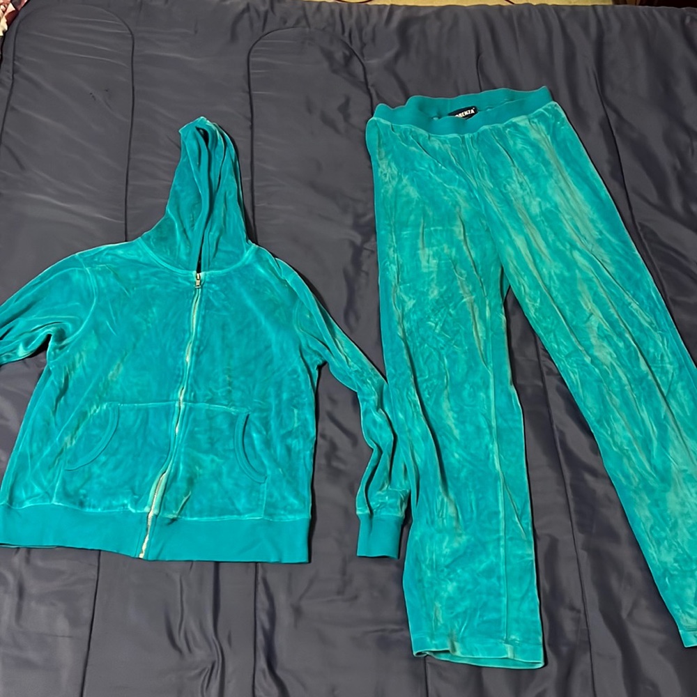 Vintage Turquoise Forenza velour sweat suit